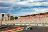 GP AUSTRALIA, Lewis Hamilton (GBR) Mercedes AMG F1 W13.
09.04.2022. Formula 1 World Championship, Rd 3, Australian Grand Prix, Albert Park, Melbourne, Australia, Qualifiche Day.
- www.xpbimages.com, EMail: requests@xpbimages.com © Copyright: Bearne / XPB Images