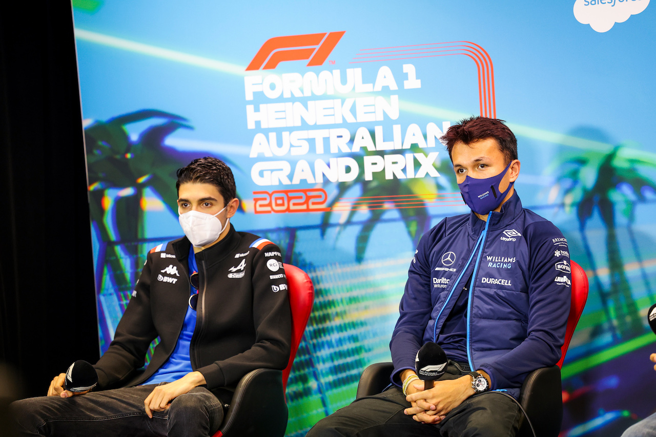 GP AUSTRALIA, (L to R): Esteban Ocon (FRA) Alpine F1 Team e Alexander Albon (THA) Williams Racing in the FIA Press Conference.
08.04.2022. Formula 1 World Championship, Rd 3, Australian Grand Prix, Albert Park, Melbourne, Australia, Practice Day.
- www.xpbimages.com, EMail: requests@xpbimages.com © Copyright: XPB Images