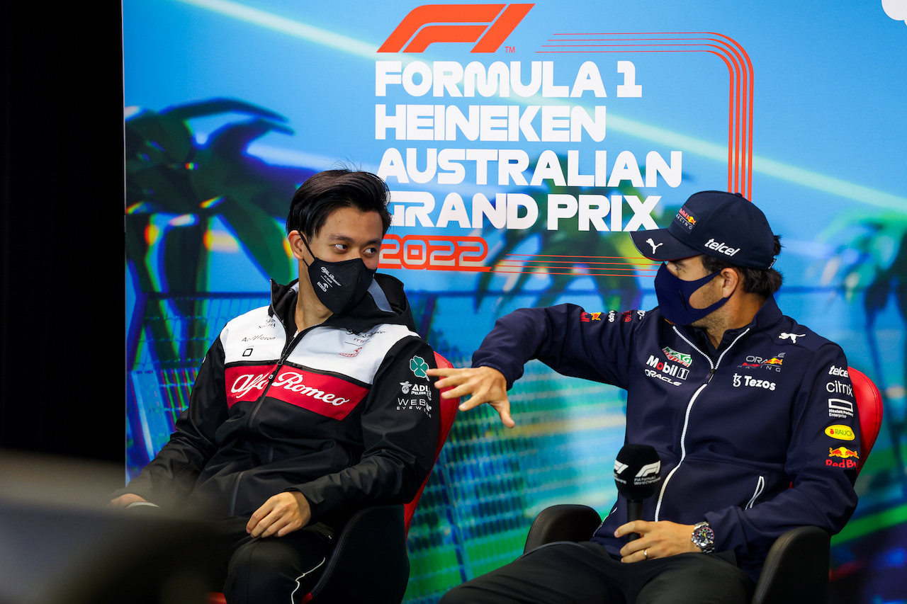 GP AUSTRALIA, (L to R): Guanyu Zhou (CHN) Alfa Romeo F1 Team e Sergio Perez (MEX) Red Bull Racing in the FIA Press Conference.
08.04.2022. Formula 1 World Championship, Rd 3, Australian Grand Prix, Albert Park, Melbourne, Australia, Practice Day.
- www.xpbimages.com, EMail: requests@xpbimages.com © Copyright: XPB Images