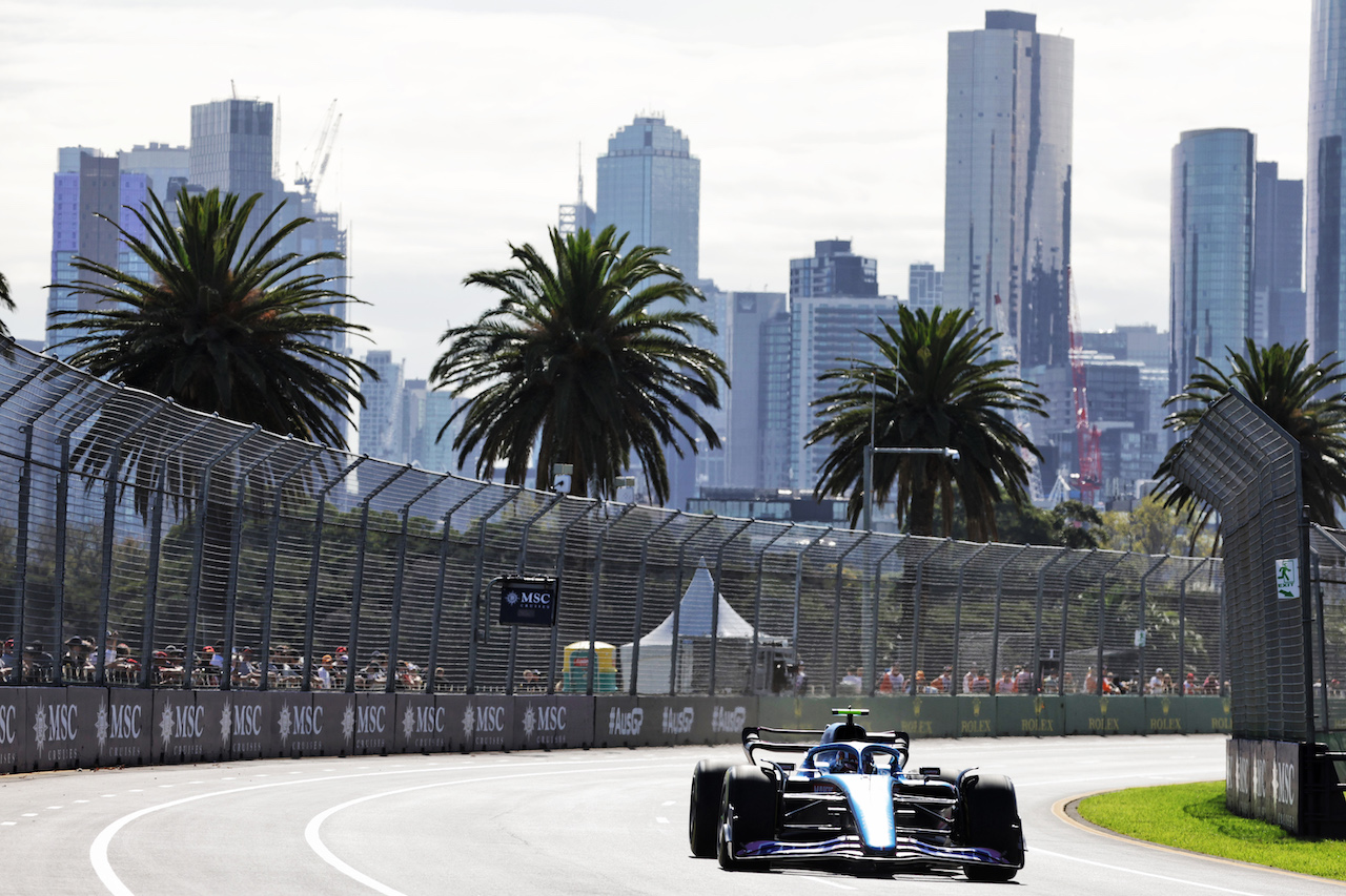 GP AUSTRALIA, Esteban Ocon (FRA) Alpine F1 Team A522.
08.04.2022. Formula 1 World Championship, Rd 3, Australian Grand Prix, Albert Park, Melbourne, Australia, Practice Day.
- www.xpbimages.com, EMail: requests@xpbimages.com © Copyright: Bearne / XPB Images