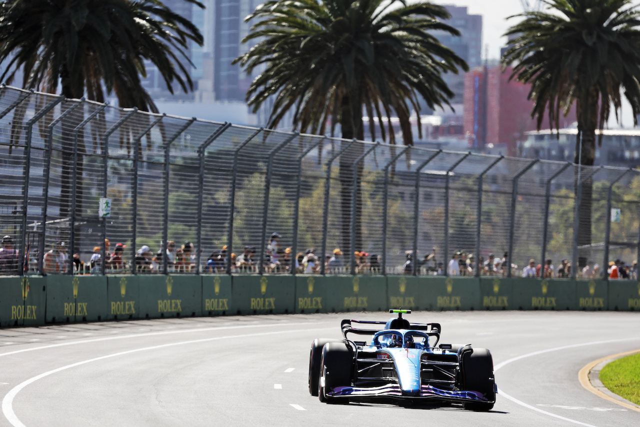 GP AUSTRALIA, Esteban Ocon (FRA) Alpine F1 Team A522.
08.04.2022. Formula 1 World Championship, Rd 3, Australian Grand Prix, Albert Park, Melbourne, Australia, Practice Day.
- www.xpbimages.com, EMail: requests@xpbimages.com © Copyright: Bearne / XPB Images