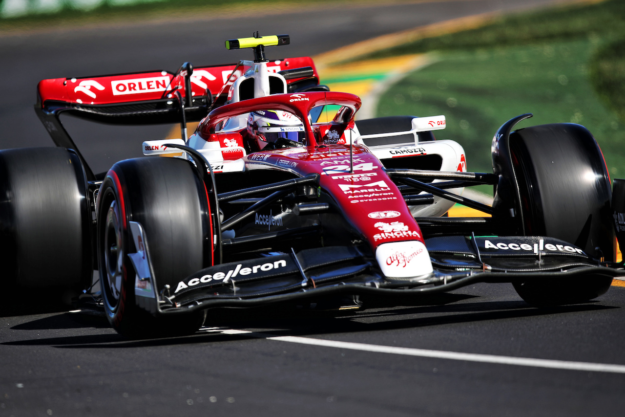 GP AUSTRALIA, Guanyu Zhou (CHN) Alfa Romeo F1 Team C42.
08.04.2022. Formula 1 World Championship, Rd 3, Australian Grand Prix, Albert Park, Melbourne, Australia, Practice Day.
 - www.xpbimages.com, EMail: requests@xpbimages.com © Copyright: Coates / XPB Images