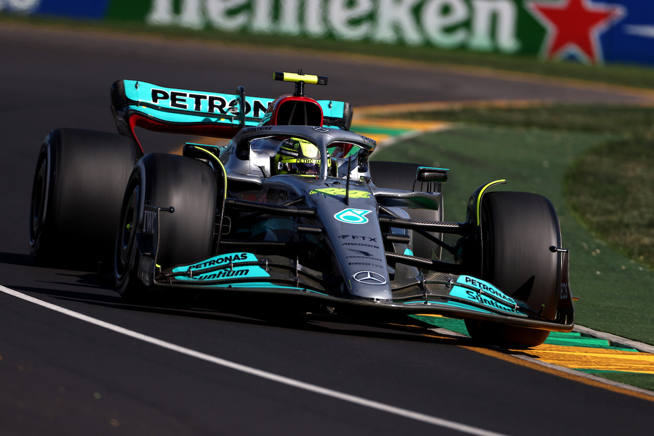 GP AUSTRALIA, Lewis Hamilton (GBR), Mercedes AMG F1  
08.04.2022. Formula 1 World Championship, Rd 3, Australian Grand Prix, Albert Park, Melbourne, Australia, Practice Day.
- www.xpbimages.com, EMail: requests@xpbimages.com ¬© Copyright: Charniaux / XPB Images
