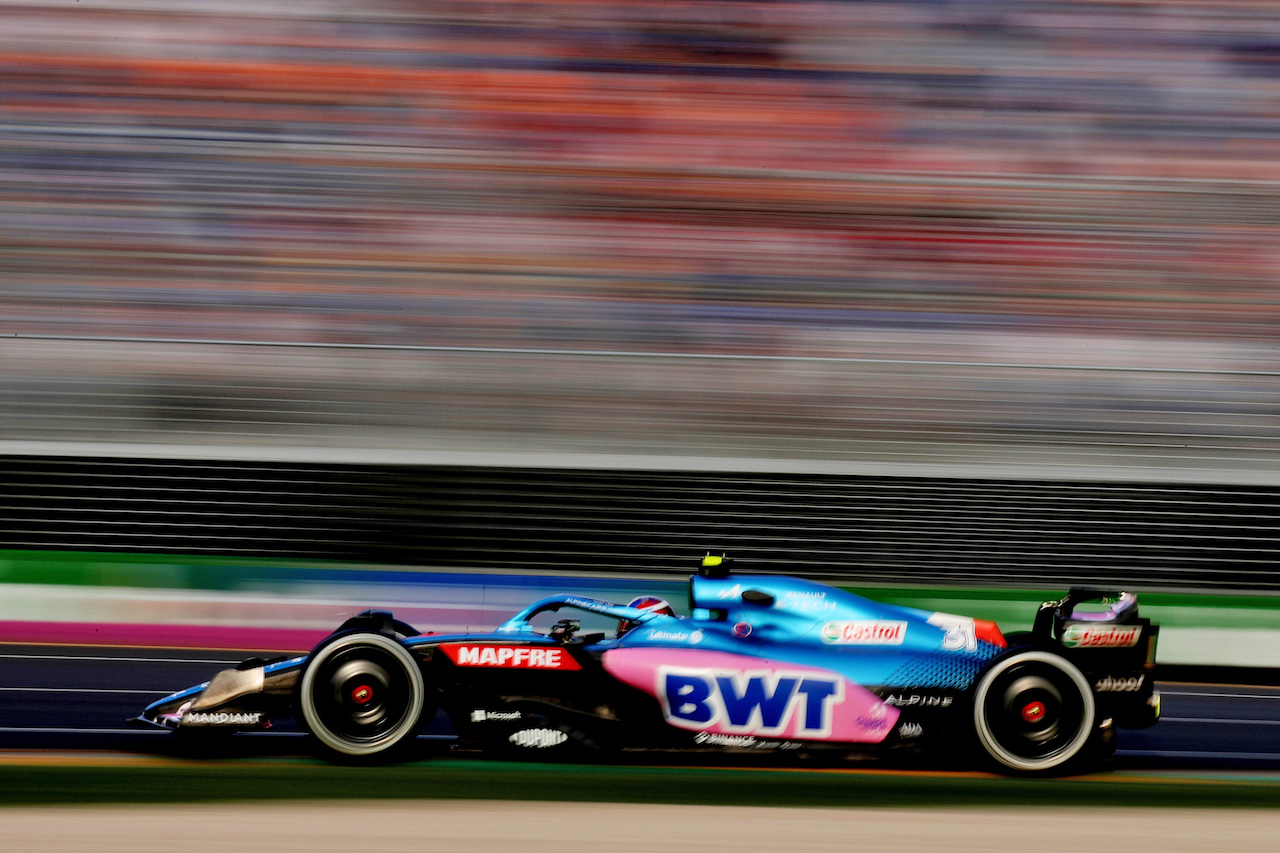 GP AUSTRALIA, Esteban Ocon (FRA) Alpine F1 Team A522.
08.04.2022. Formula 1 World Championship, Rd 3, Australian Grand Prix, Albert Park, Melbourne, Australia, Practice Day.
 - www.xpbimages.com, EMail: requests@xpbimages.com © Copyright: Coates / XPB Images