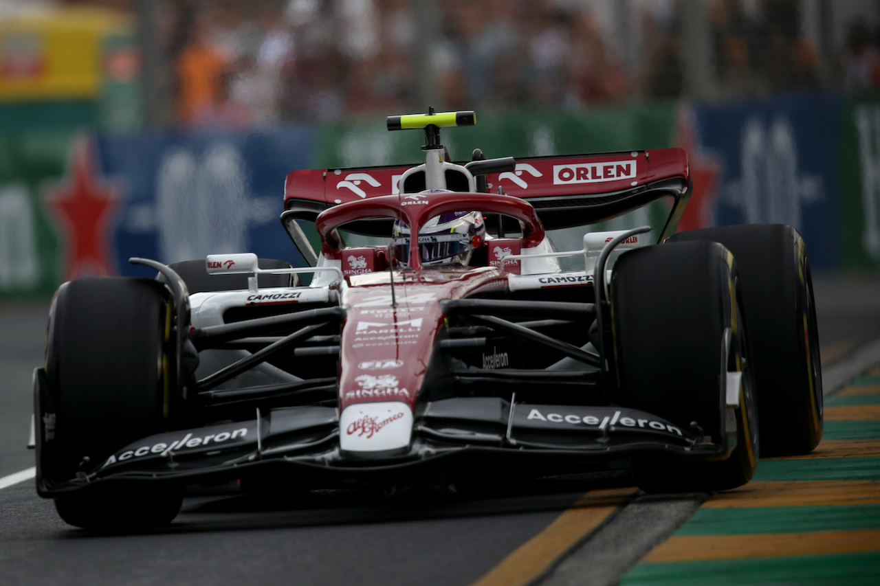 GP AUSTRALIA, Guanyu Zhou (CHN) Alfa Romeo F1 Team C42.
08.04.2022. Formula 1 World Championship, Rd 3, Australian Grand Prix, Albert Park, Melbourne, Australia, Practice Day.
 - www.xpbimages.com, EMail: requests@xpbimages.com © Copyright: Coates / XPB Images