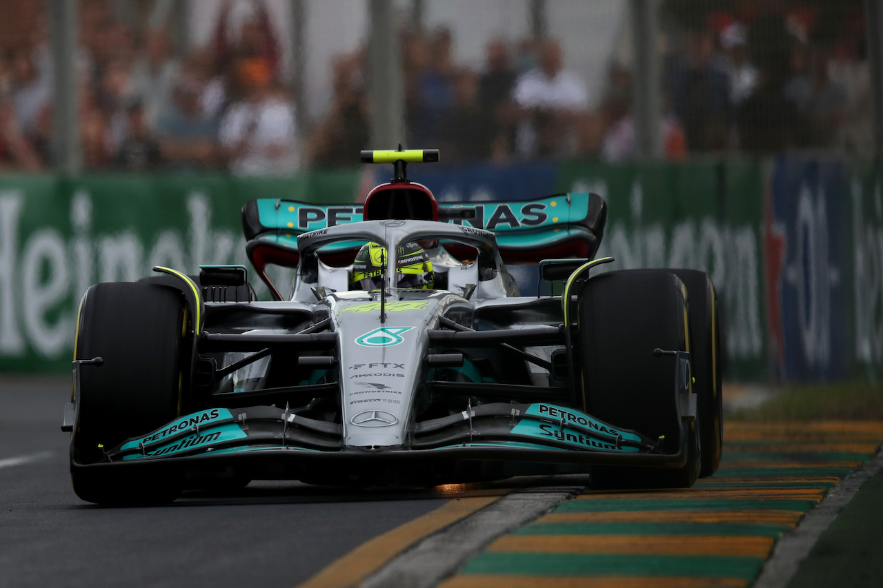 GP AUSTRALIA, Lewis Hamilton (GBR) Mercedes AMG F1 W13.
08.04.2022. Formula 1 World Championship, Rd 3, Australian Grand Prix, Albert Park, Melbourne, Australia, Practice Day.
 - www.xpbimages.com, EMail: requests@xpbimages.com © Copyright: Coates / XPB Images