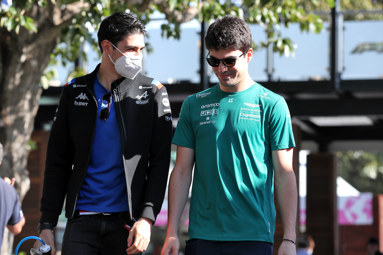 GP AUSTRALIA, (L to R): Esteban Ocon (FRA) Alpine F1 Team with Lance Stroll (CDN) Aston Martin F1 Team.
08.04.2022. Formula 1 World Championship, Rd 3, Australian Grand Prix, Albert Park, Melbourne, Australia, Practice Day.
 - www.xpbimages.com, EMail: requests@xpbimages.com © Copyright: Coates / XPB Images