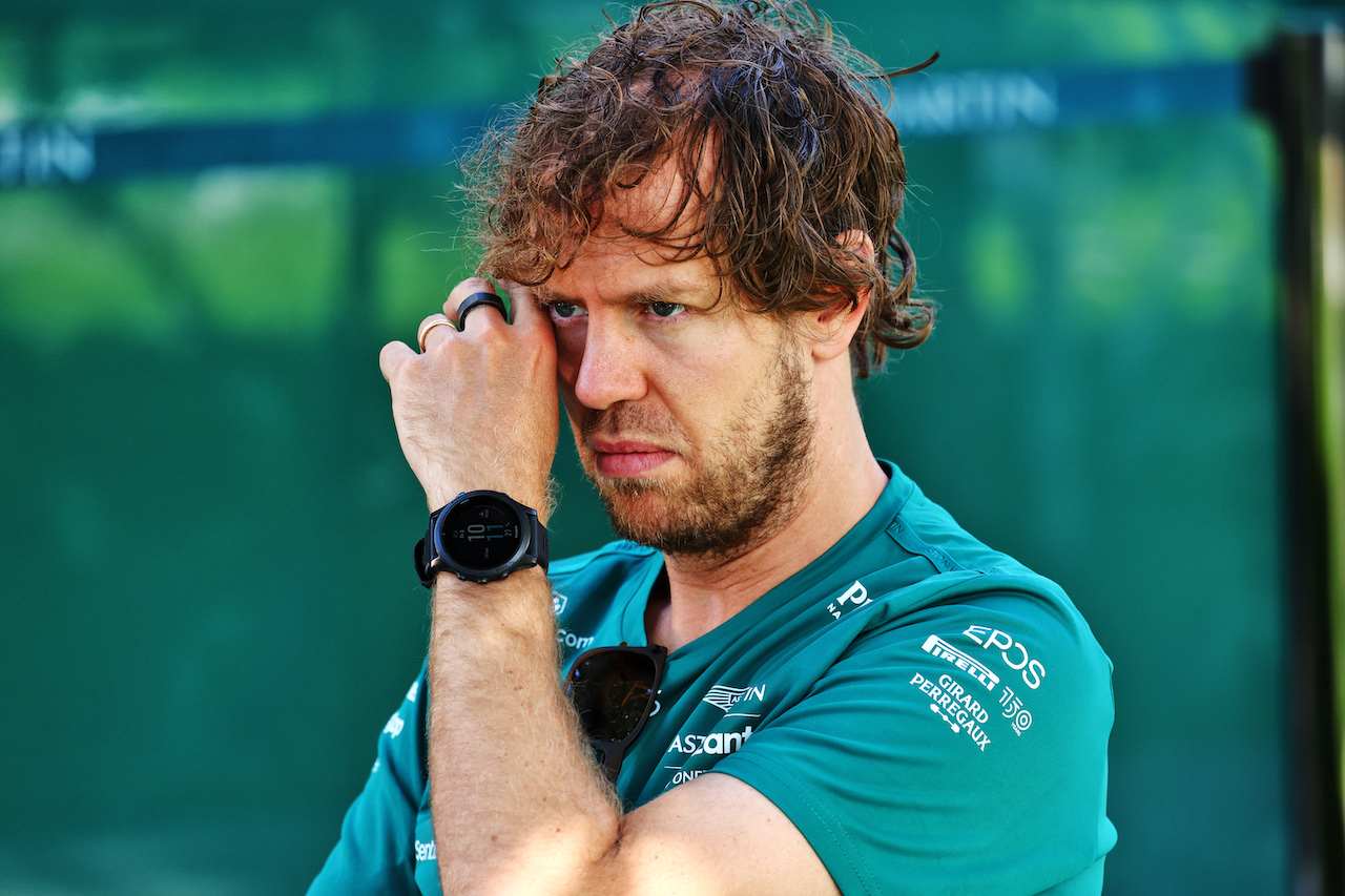 GP AUSTRALIA, Sebastian Vettel (GER) Aston Martin F1 Team.
08.04.2022. Formula 1 World Championship, Rd 3, Australian Grand Prix, Albert Park, Melbourne, Australia, Practice Day.
- www.xpbimages.com, EMail: requests@xpbimages.com © Copyright: Batchelor / XPB Images