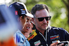 GP AUSTRALIA, Christian Horner (GBR) Red Bull Racing Team Principal with fans.
08.04.2022. Formula 1 World Championship, Rd 3, Australian Grand Prix, Albert Park, Melbourne, Australia, Practice Day.
- www.xpbimages.com, EMail: requests@xpbimages.com © Copyright: Bearne / XPB Images