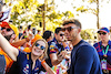 GP AUSTRALIA, Pierre Gasly (FRA) AlphaTauri with fans.
08.04.2022. Formula 1 World Championship, Rd 3, Australian Grand Prix, Albert Park, Melbourne, Australia, Practice Day.
- www.xpbimages.com, EMail: requests@xpbimages.com © Copyright: Bearne / XPB Images