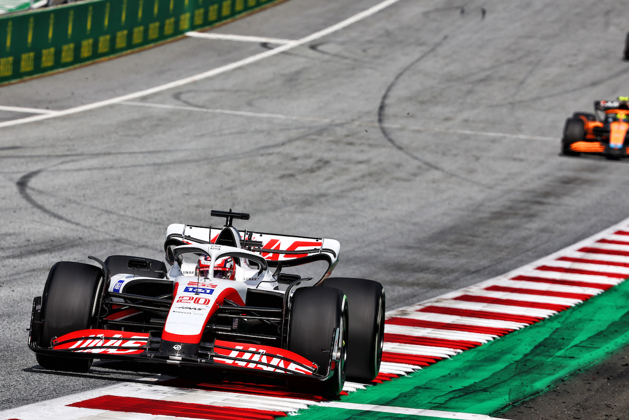 GP AUSTRIA, Kevin Magnussen (DEN) Haas VF-22.
10.07.2022. Formula 1 World Championship, Rd 11, Austrian Grand Prix, Spielberg, Austria, Gara Day.
- www.xpbimages.com, EMail: requests@xpbimages.com © Copyright: Batchelor / XPB Images