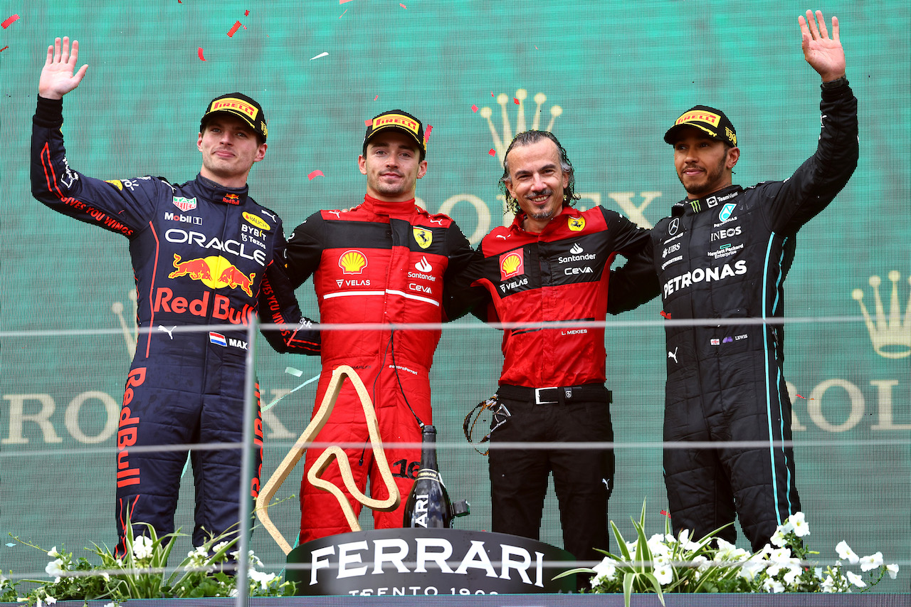 GP AUSTRIA, 1st place Charles Leclerc (MON) Ferrari F1-75 with 2nd place Max Verstappen (NLD) Red Bull Racing RB18, 3rd place Lewis Hamilton (GBR) Mercedes AMG F1 W13 e 
Laurent Mekies (FRA) Ferrari Sporting Director.
10.07.2022. Formula 1 World Championship, Rd 11, Austrian Grand Prix, Spielberg, Austria, Gara Day.
- www.xpbimages.com, EMail: requests@xpbimages.com ¬© Copyright: Batchelor / XPB Images