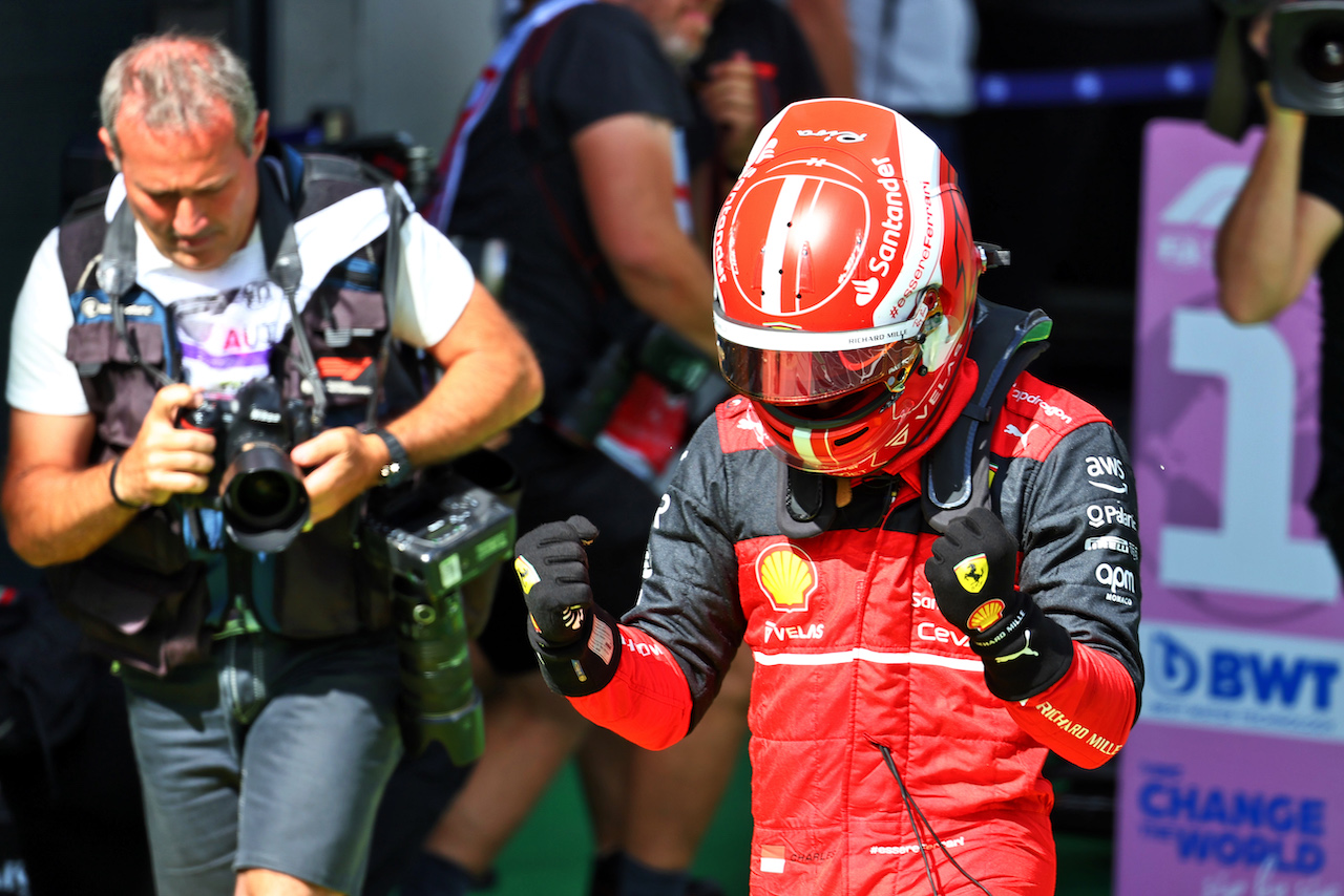 GP AUSTRIA, Gara winner Charles Leclerc (MON) Ferrari celebrates in parc ferme.
10.07.2022. Formula 1 World Championship, Rd 11, Austrian Grand Prix, Spielberg, Austria, Gara Day.
- www.xpbimages.com, EMail: requests@xpbimages.com © Copyright: Batchelor / XPB Images
