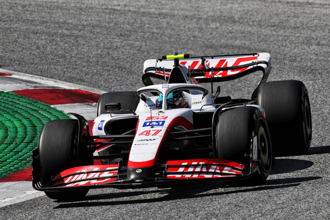 GP AUSTRIA, Mick Schumacher (GER) Haas VF-22.
10.07.2022. Formula 1 World Championship, Rd 11, Austrian Grand Prix, Spielberg, Austria, Gara Day.
 - www.xpbimages.com, EMail: requests@xpbimages.com © Copyright: Coates / XPB Images