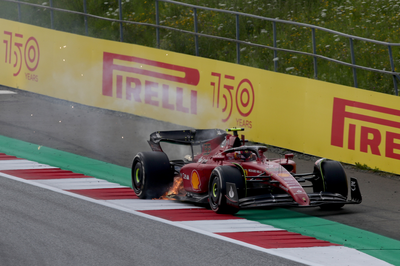 GP AUSTRIA, Carlos Sainz Jr (ESP) Ferrari F1-75 retired from the race.
10.07.2022. Formula 1 World Championship, Rd 11, Austrian Grand Prix, Spielberg, Austria, Gara Day.
 - www.xpbimages.com, EMail: requests@xpbimages.com © Copyright: Coates / XPB Images