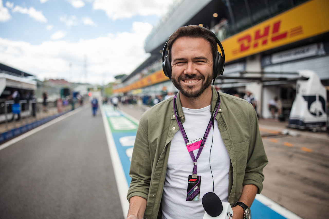GP AUSTRIA, Chris Medland (GBR) Journalist.
10.07.2022. Formula 1 World Championship, Rd 11, Austrian Grand Prix, Spielberg, Austria, Gara Day.
- www.xpbimages.com, EMail: requests@xpbimages.com © Copyright: Bearne / XPB Images