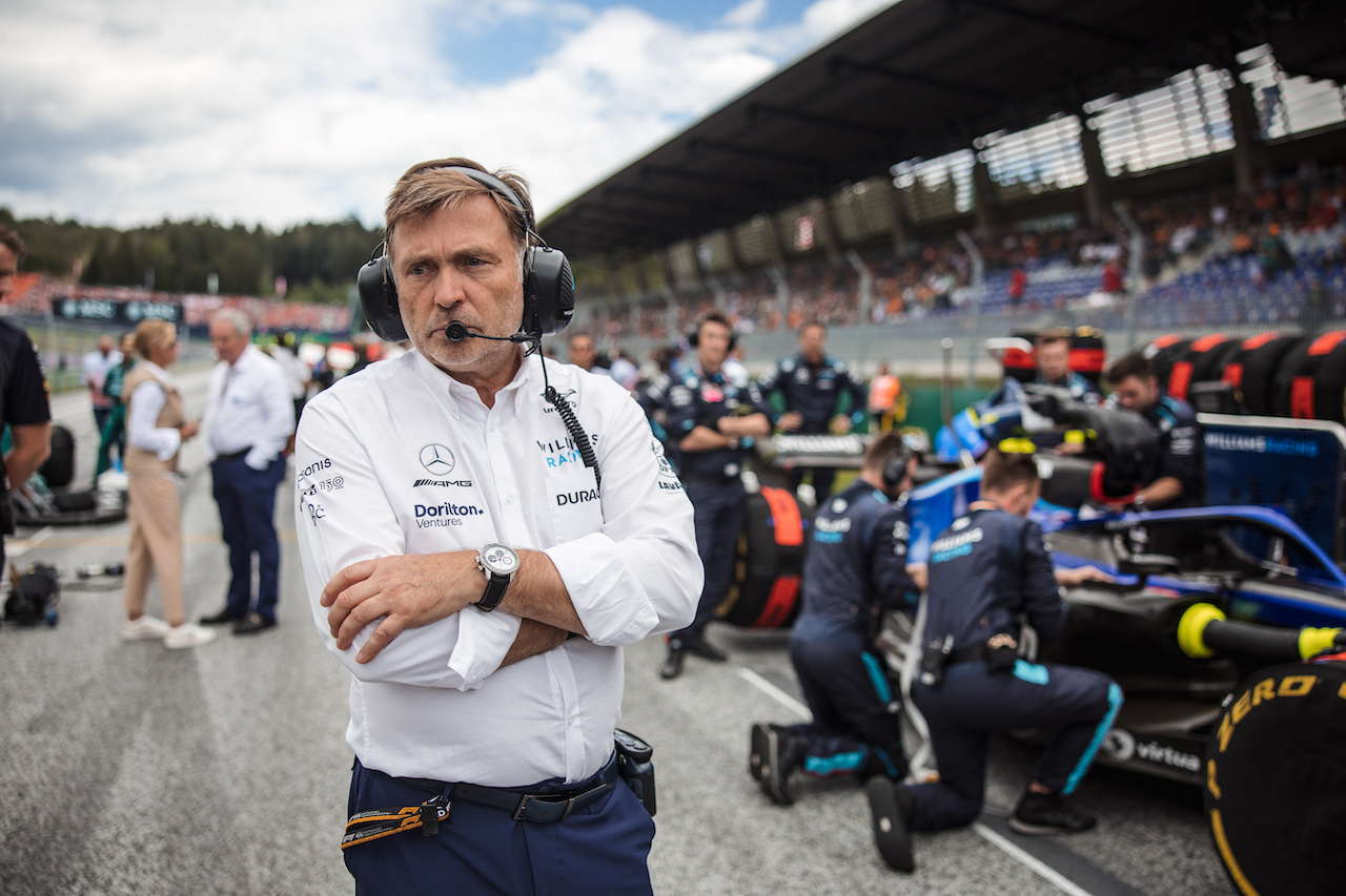 GP AUSTRIA, Jost Capito (GER) Williams Racing Chief Executive Officer on the grid.
10.07.2022. Formula 1 World Championship, Rd 11, Austrian Grand Prix, Spielberg, Austria, Gara Day.
- www.xpbimages.com, EMail: requests@xpbimages.com © Copyright: Bearne / XPB Images