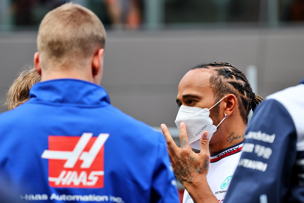 GP AUSTRIA, Lewis Hamilton (GBR) Mercedes AMG F1 on the drivers parade.
10.07.2022. Formula 1 World Championship, Rd 11, Austrian Grand Prix, Spielberg, Austria, Gara Day.
- www.xpbimages.com, EMail: requests@xpbimages.com © Copyright: Batchelor / XPB Images