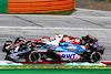 GP AUSTRIA, Fernando Alonso (ESP) Alpine F1 Team A522 e Guanyu Zhou (CHN) Alfa Romeo F1 Team C42 battle for position.
10.07.2022. Formula 1 World Championship, Rd 11, Austrian Grand Prix, Spielberg, Austria, Gara Day.
- www.xpbimages.com, EMail: requests@xpbimages.com © Copyright: Batchelor / XPB Images