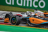 GP AUSTRIA, Lando Norris (GBR) McLaren MCL36 e Kevin Magnussen (DEN) Haas VF-22 battle for position.
10.07.2022. Formula 1 World Championship, Rd 11, Austrian Grand Prix, Spielberg, Austria, Gara Day.
- www.xpbimages.com, EMail: requests@xpbimages.com © Copyright: Bearne / XPB Images