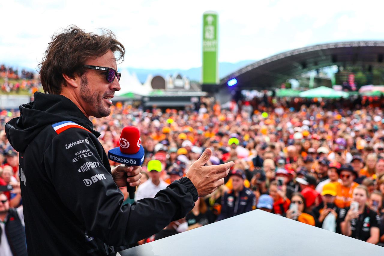 GP AUSTRIA, Fernando Alonso (ESP), Alpine F1 Team 
09.07.2022. Formula 1 World Championship, Rd 11, Austrian Grand Prix, Spielberg, Austria, Sprint Day.
- www.xpbimages.com, EMail: requests@xpbimages.com ¬© Copyright: Charniaux / XPB Images