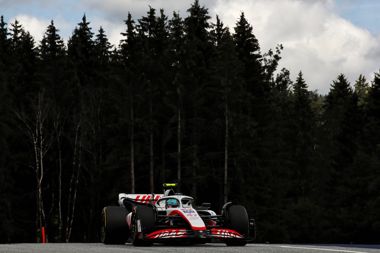 GP AUSTRIA, Mick Schumacher (GER) Haas VF-22.
09.07.2022. Formula 1 World Championship, Rd 11, Austrian Grand Prix, Spielberg, Austria, Sprint Day.
 - www.xpbimages.com, EMail: requests@xpbimages.com © Copyright: Coates / XPB Images