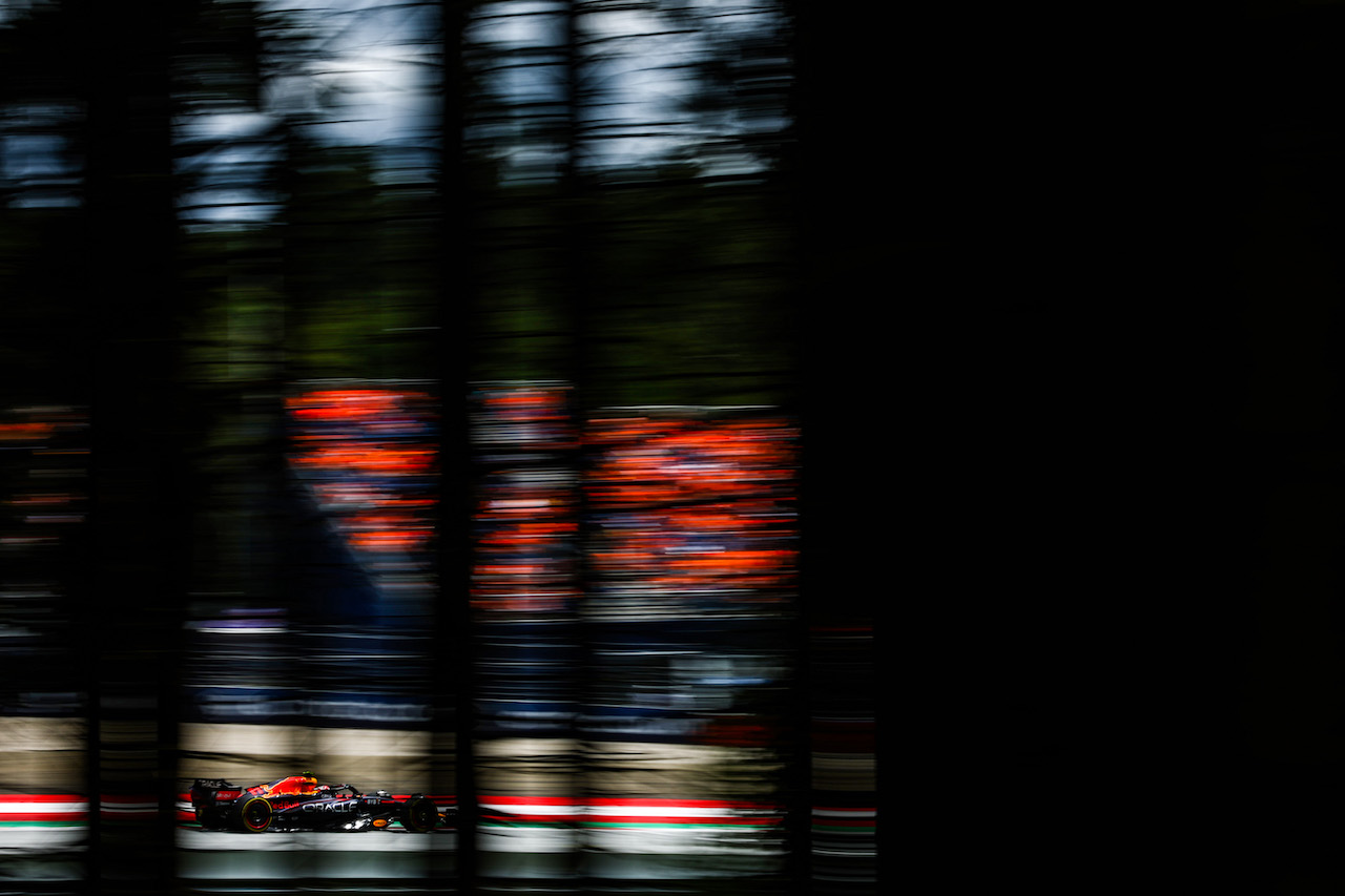 GP AUSTRIA, Sergio Perez (MEX), Red Bull Racing 
09.07.2022. Formula 1 World Championship, Rd 11, Austrian Grand Prix, Spielberg, Austria, Sprint Day.
- www.xpbimages.com, EMail: requests@xpbimages.com ¬© Copyright: Charniaux / XPB Images