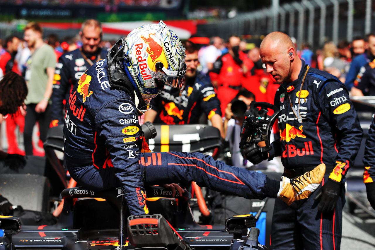 GP AUSTRIA, Max Verstappen (NLD) Red Bull Racing RB18 on the grid.
09.07.2022. Formula 1 World Championship, Rd 11, Austrian Grand Prix, Spielberg, Austria, Sprint Day.
 - www.xpbimages.com, EMail: requests@xpbimages.com © Copyright: Coates / XPB Images