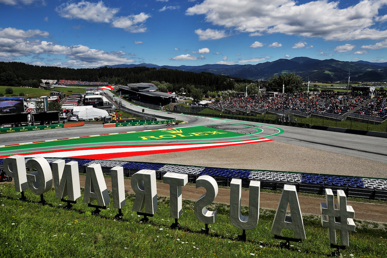 GP AUSTRIA, Guanyu Zhou (CHN) Alfa Romeo F1 Team C42.
08.07.2022. Formula 1 World Championship, Rd 11, Austrian Grand Prix, Spielberg, Austria, Qualifiche Day.
 - www.xpbimages.com, EMail: requests@xpbimages.com © Copyright: Coates / XPB Images