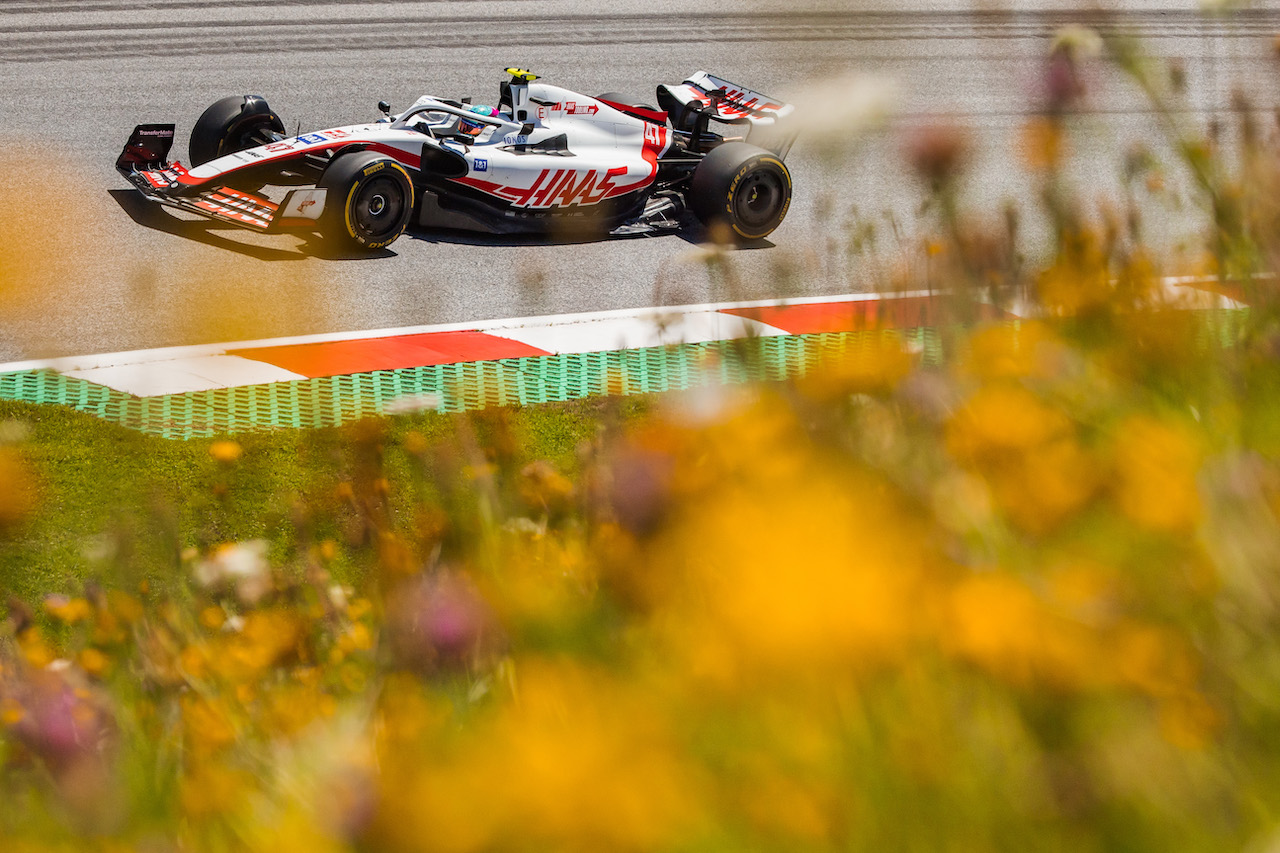 GP AUSTRIA, Mick Schumacher (GER) Haas VF-22.
08.07.2022. Formula 1 World Championship, Rd 11, Austrian Grand Prix, Spielberg, Austria, Qualifiche Day.
- www.xpbimages.com, EMail: requests@xpbimages.com © Copyright: Bearne / XPB Images