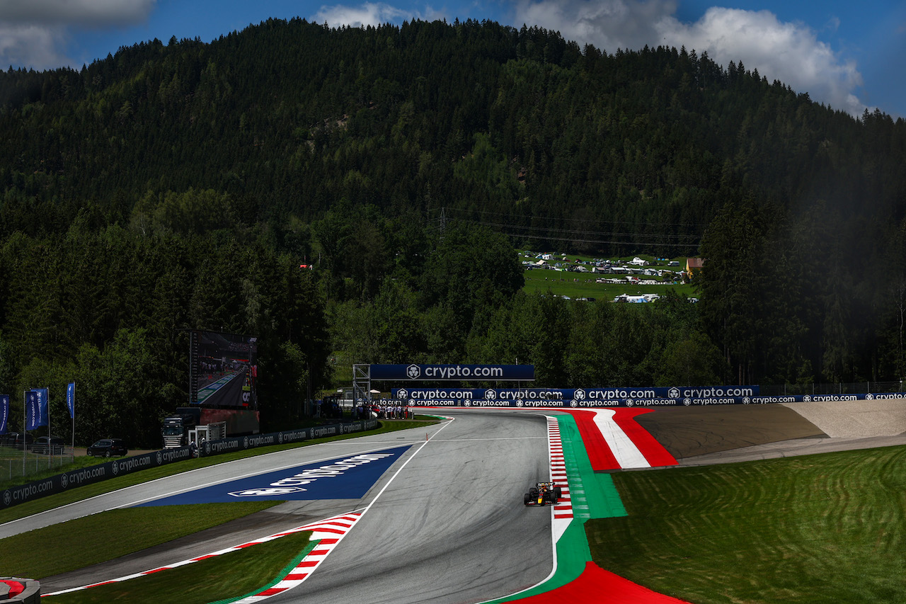GP AUSTRIA, Sergio Perez (MEX), Red Bull Racing 
08.07.2022. Formula 1 World Championship, Rd 11, Austrian Grand Prix, Spielberg, Austria, Qualifiche Day.
- www.xpbimages.com, EMail: requests@xpbimages.com ¬© Copyright: Charniaux / XPB Images