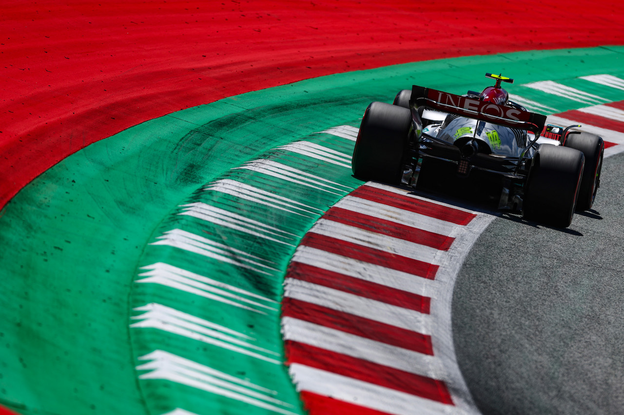 GP AUSTRIA, Lewis Hamilton (GBR), Mercedes AMG F1  
08.07.2022. Formula 1 World Championship, Rd 11, Austrian Grand Prix, Spielberg, Austria, Qualifiche Day.
- www.xpbimages.com, EMail: requests@xpbimages.com ¬© Copyright: Charniaux / XPB Images