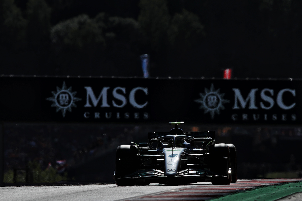 GP AUSTRIA, Lewis Hamilton (GBR) Mercedes AMG F1 W13.
08.07.2022. Formula 1 World Championship, Rd 11, Austrian Grand Prix, Spielberg, Austria, Qualifiche Day.
 - www.xpbimages.com, EMail: requests@xpbimages.com © Copyright: Coates / XPB Images