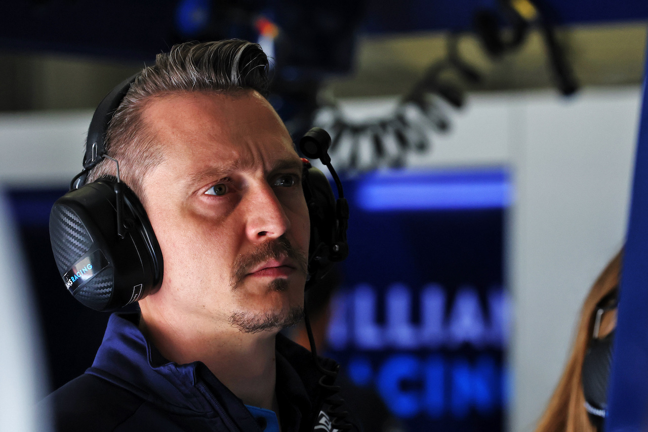 GP AUSTRIA, Gaetan Jego, Williams Racing Gara Engineer.
08.07.2022. Formula 1 World Championship, Rd 11, Austrian Grand Prix, Spielberg, Austria, Qualifiche Day.
- www.xpbimages.com, EMail: requests@xpbimages.com © Copyright: Bearne / XPB Images
