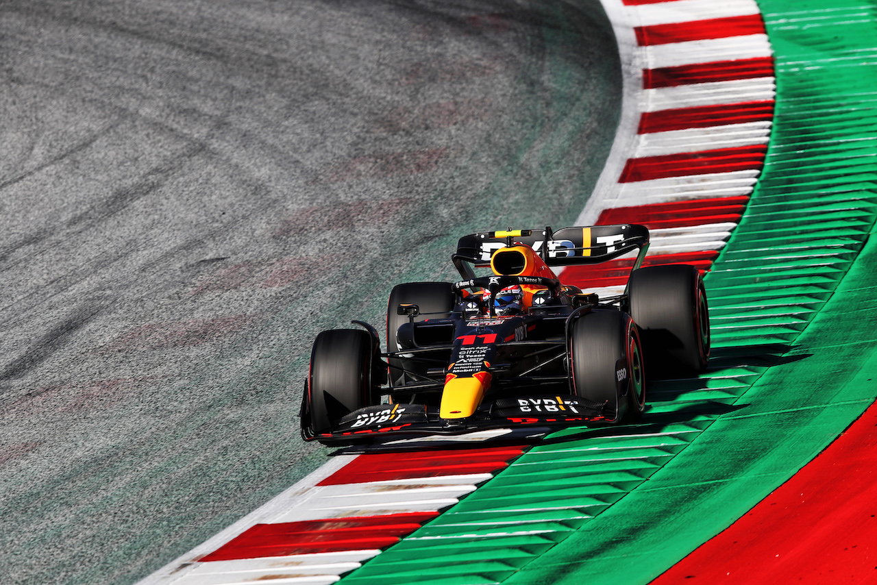 GP AUSTRIA, Sergio Perez (MEX) Red Bull Racing RB18.
08.07.2022. Formula 1 World Championship, Rd 11, Austrian Grand Prix, Spielberg, Austria, Qualifiche Day.
 - www.xpbimages.com, EMail: requests@xpbimages.com © Copyright: Coates / XPB Images