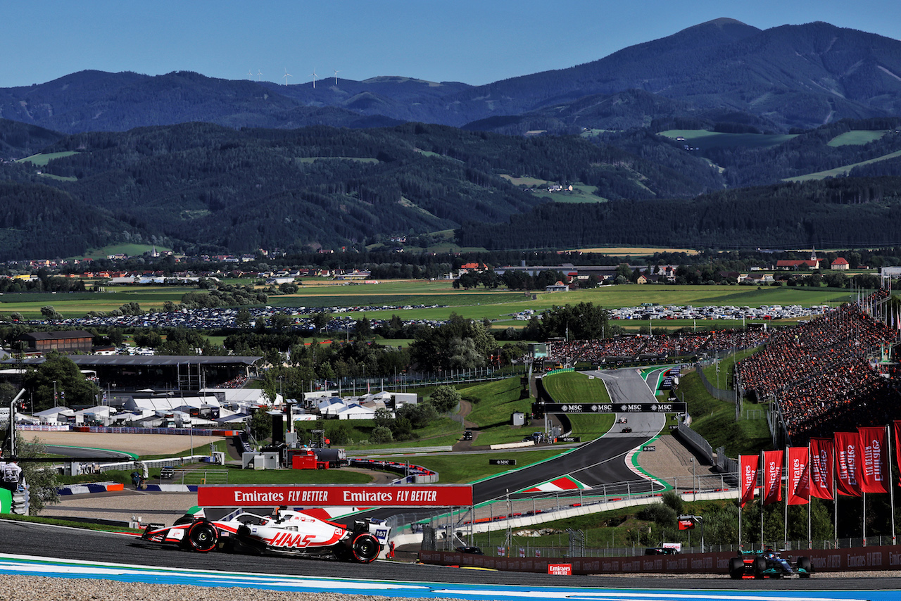 GP AUSTRIA, Kevin Magnussen (DEN) Haas VF-22.
08.07.2022. Formula 1 World Championship, Rd 11, Austrian Grand Prix, Spielberg, Austria, Qualifiche Day.
- www.xpbimages.com, EMail: requests@xpbimages.com © Copyright: Bearne / XPB Images