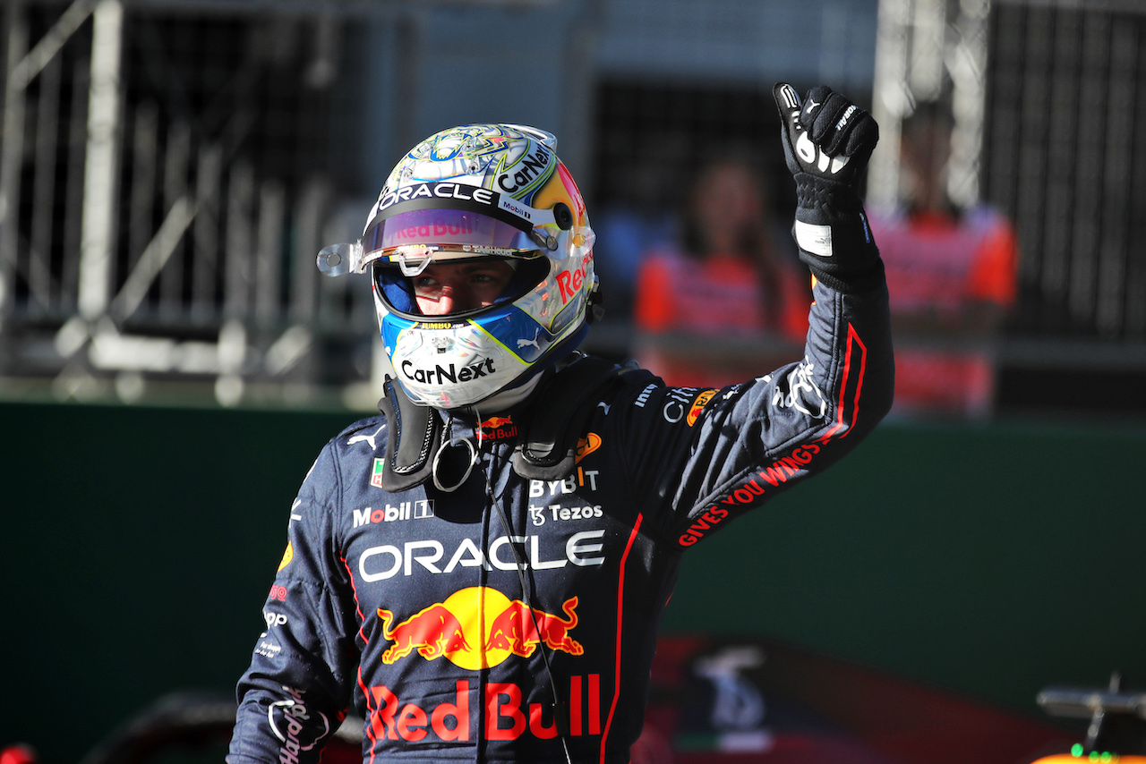 GP AUSTRIA, Max Verstappen (NLD) Red Bull Racing celebrates being fastest in qualifying in parc ferme.
08.07.2022. Formula 1 World Championship, Rd 11, Austrian Grand Prix, Spielberg, Austria, Qualifiche Day.
 - www.xpbimages.com, EMail: requests@xpbimages.com © Copyright: Coates / XPB Images