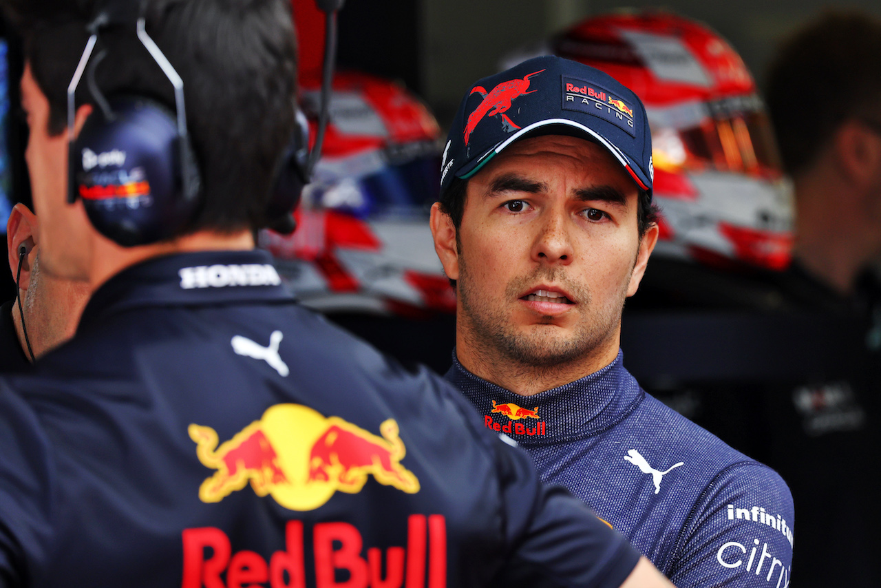 GP AUSTRIA, Sergio Perez (MEX) Red Bull Racing.
08.07.2022. Formula 1 World Championship, Rd 11, Austrian Grand Prix, Spielberg, Austria, Qualifiche Day.
- www.xpbimages.com, EMail: requests@xpbimages.com © Copyright: Batchelor / XPB Images