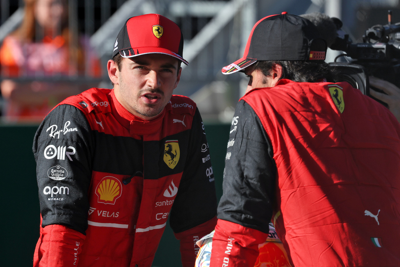 GP AUSTRIA, (L to R): Charles Leclerc (MON) Ferrari with team mate Carlos Sainz Jr (ESP) Ferrari in parc ferme.
08.07.2022. Formula 1 World Championship, Rd 11, Austrian Grand Prix, Spielberg, Austria, Qualifiche Day.
- www.xpbimages.com, EMail: requests@xpbimages.com © Copyright: Bearne / XPB Images