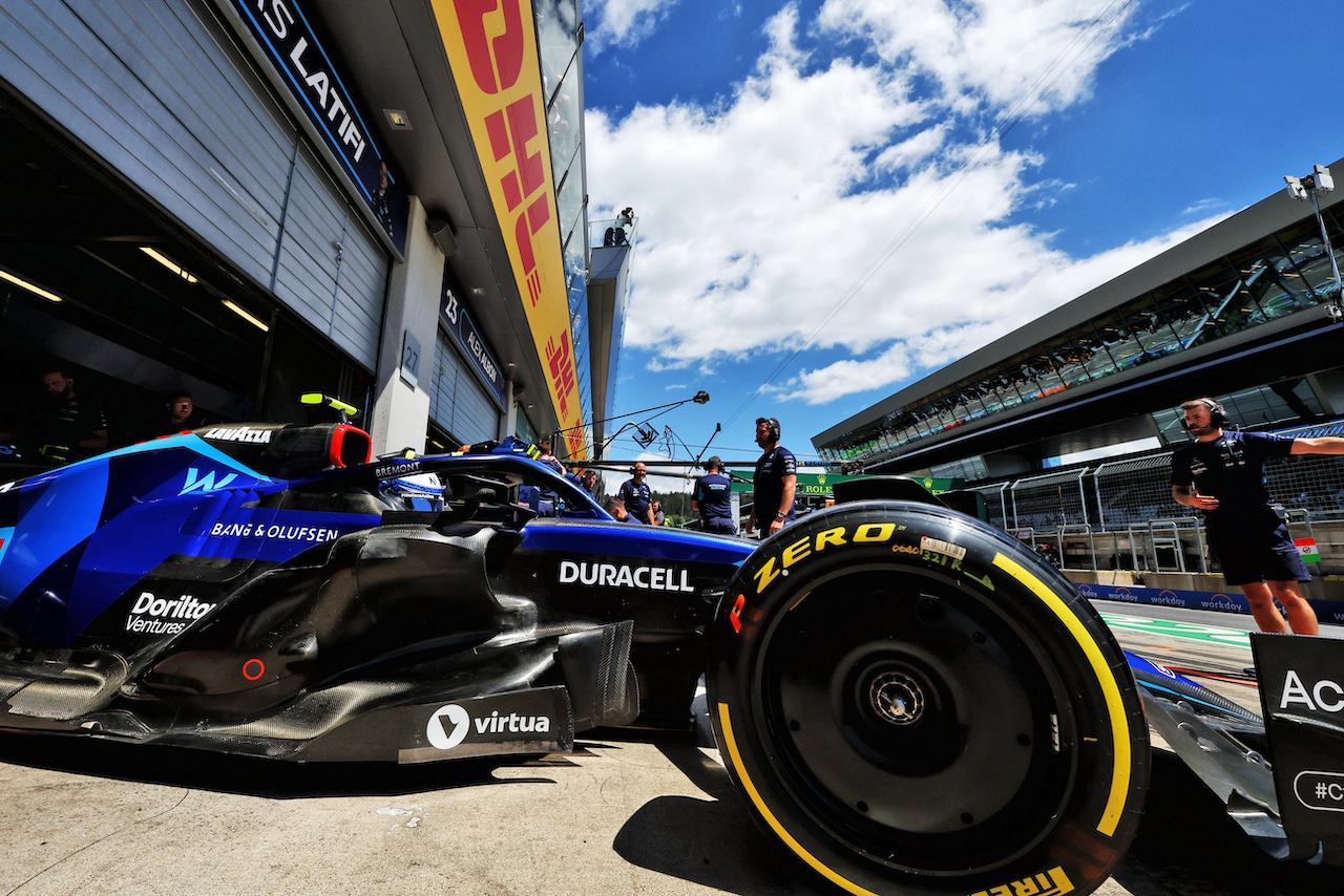 GP AUSTRIA, Nicholas Latifi (CDN) Williams Racing FW44.
08.07.2022. Formula 1 World Championship, Rd 11, Austrian Grand Prix, Spielberg, Austria, Qualifiche Day.
- www.xpbimages.com, EMail: requests@xpbimages.com © Copyright: Bearne / XPB Images
