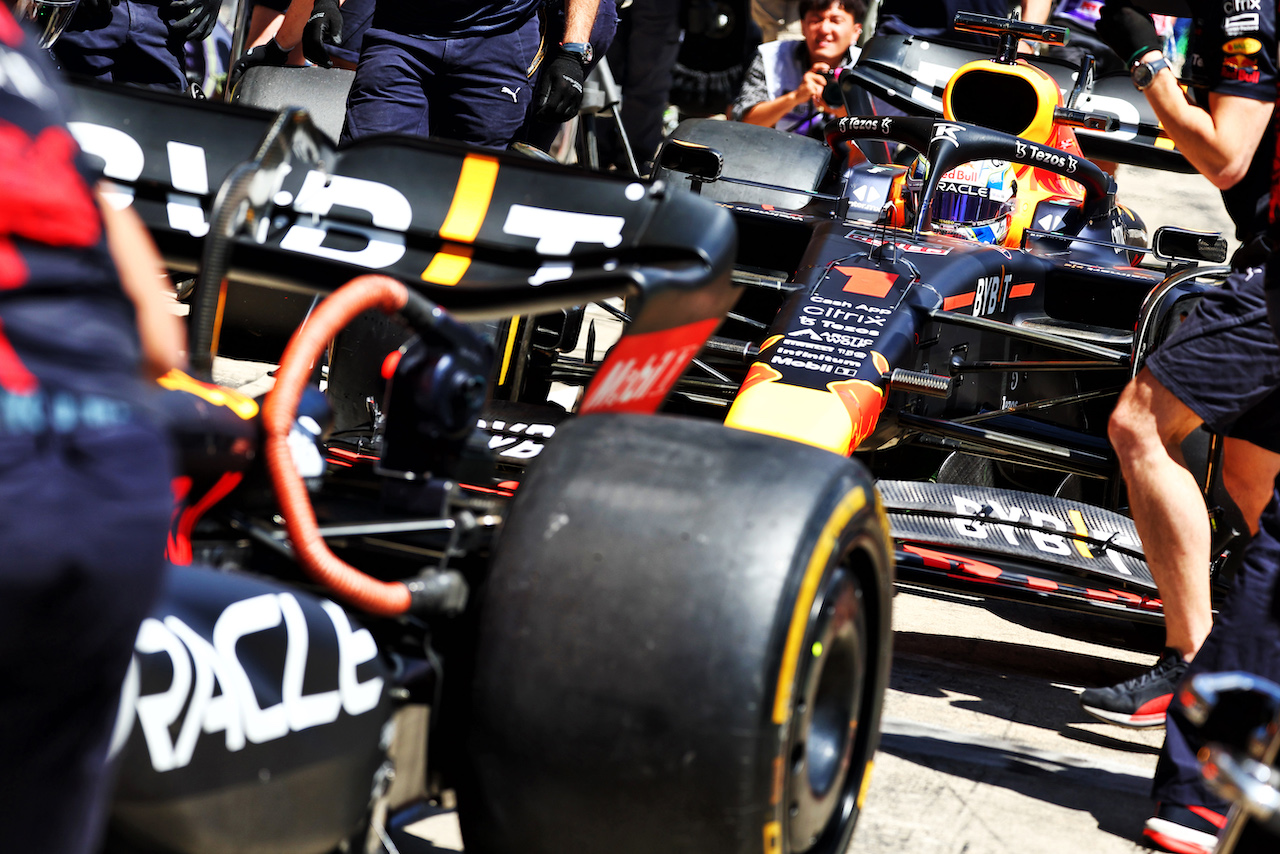 GP AUSTRIA, Max Verstappen (NLD) Red Bull Racing RB18.
08.07.2022. Formula 1 World Championship, Rd 11, Austrian Grand Prix, Spielberg, Austria, Qualifiche Day.
- www.xpbimages.com, EMail: requests@xpbimages.com © Copyright: Batchelor / XPB Images