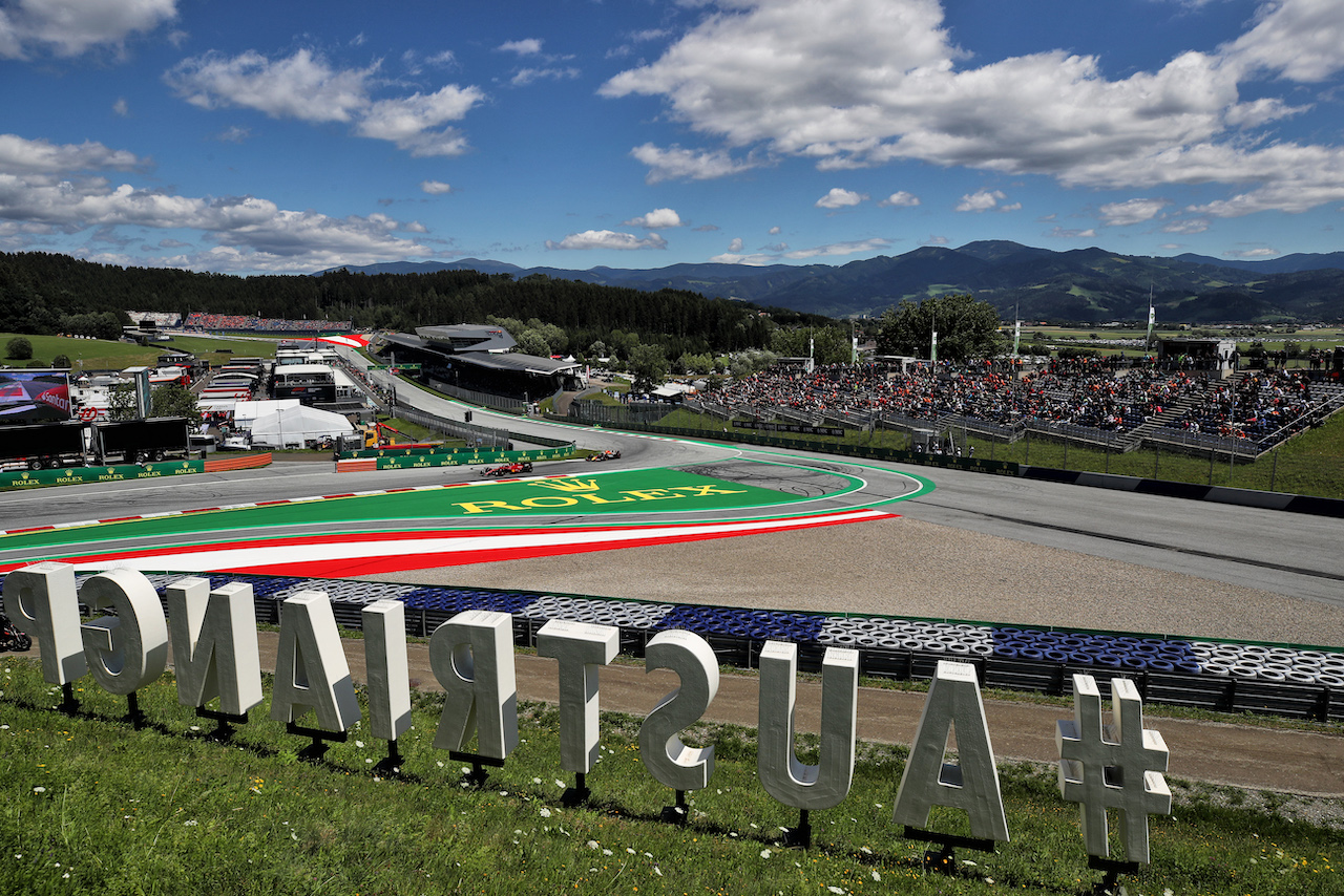 GP AUSTRIA, Carlos Sainz Jr (ESP) Ferrari F1-75.
08.07.2022. Formula 1 World Championship, Rd 11, Austrian Grand Prix, Spielberg, Austria, Qualifiche Day.
 - www.xpbimages.com, EMail: requests@xpbimages.com © Copyright: Coates / XPB Images