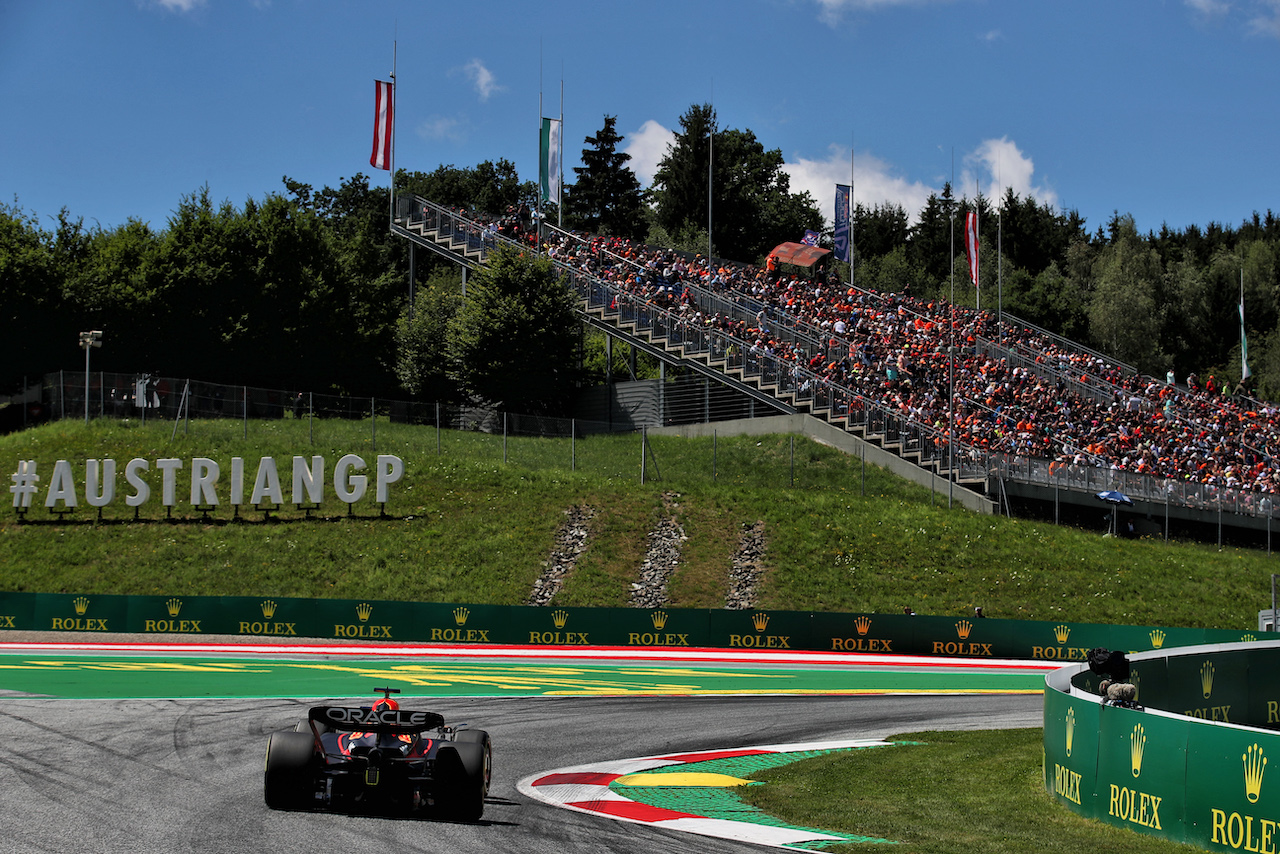 GP AUSTRIA, Max Verstappen (NLD) Red Bull Racing RB18.
08.07.2022. Formula 1 World Championship, Rd 11, Austrian Grand Prix, Spielberg, Austria, Qualifiche Day.
 - www.xpbimages.com, EMail: requests@xpbimages.com © Copyright: Coates / XPB Images