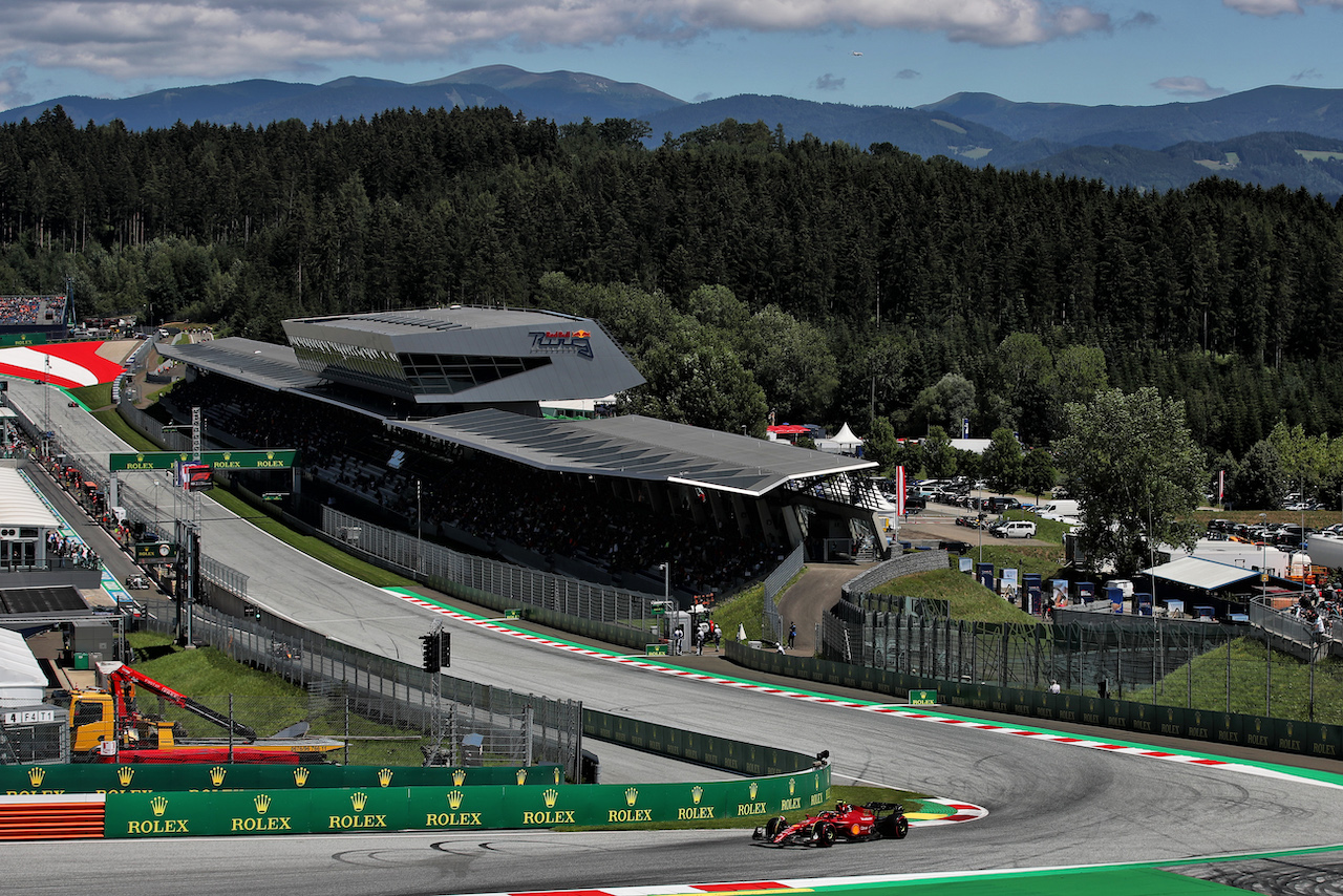 GP AUSTRIA, Carlos Sainz Jr (ESP) Ferrari F1-75.
08.07.2022. Formula 1 World Championship, Rd 11, Austrian Grand Prix, Spielberg, Austria, Qualifiche Day.
 - www.xpbimages.com, EMail: requests@xpbimages.com © Copyright: Coates / XPB Images