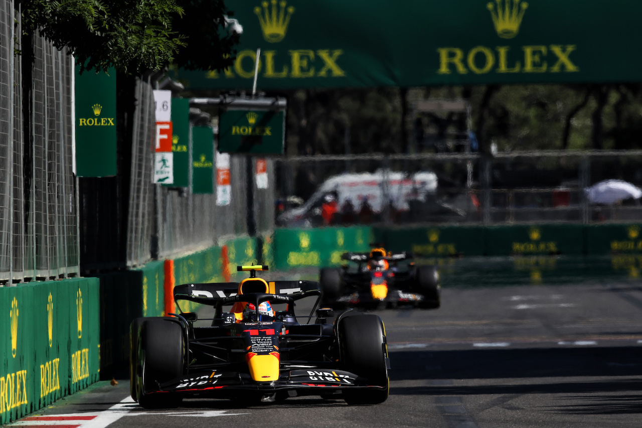 GP AZERBAIJAN, Sergio Perez (MEX) Red Bull Racing RB18.
12.06.2022. Formula 1 World Championship, Rd 8, Azerbaijan Grand Prix, Baku Street Circuit, Azerbaijan, Gara Day.
 - www.xpbimages.com, EMail: requests@xpbimages.com © Copyright: Coates / XPB Images