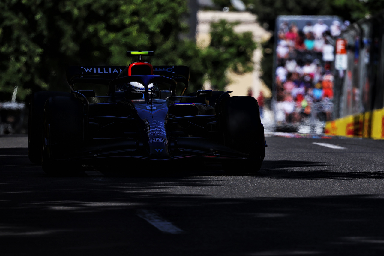 GP AZERBAIJAN, Nicholas Latifi (CDN) Williams Racing FW44.
12.06.2022. Formula 1 World Championship, Rd 8, Azerbaijan Grand Prix, Baku Street Circuit, Azerbaijan, Gara Day.
- www.xpbimages.com, EMail: requests@xpbimages.com © Copyright: Bearne / XPB Images