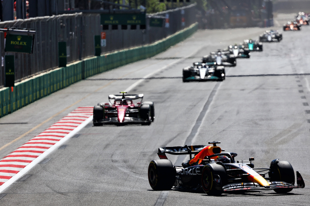 GP AZERBAIJAN, Max Verstappen (NLD) Red Bull Racing RB18.
12.06.2022. Formula 1 World Championship, Rd 8, Azerbaijan Grand Prix, Baku Street Circuit, Azerbaijan, Gara Day.
- www.xpbimages.com, EMail: requests@xpbimages.com © Copyright: Batchelor / XPB Images