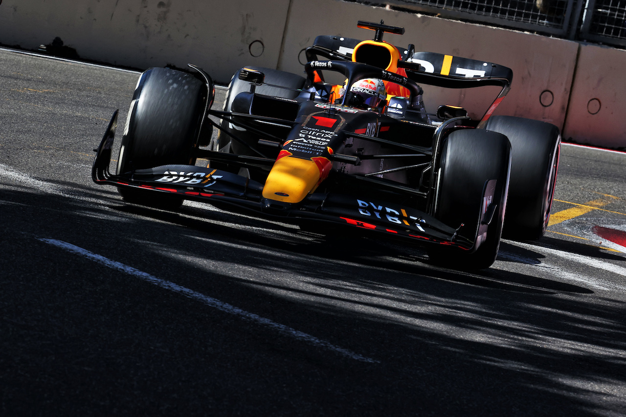 GP AZERBAIJAN, Max Verstappen (NLD) Red Bull Racing RB18.
12.06.2022. Formula 1 World Championship, Rd 8, Azerbaijan Grand Prix, Baku Street Circuit, Azerbaijan, Gara Day.
 - www.xpbimages.com, EMail: requests@xpbimages.com © Copyright: Coates / XPB Images