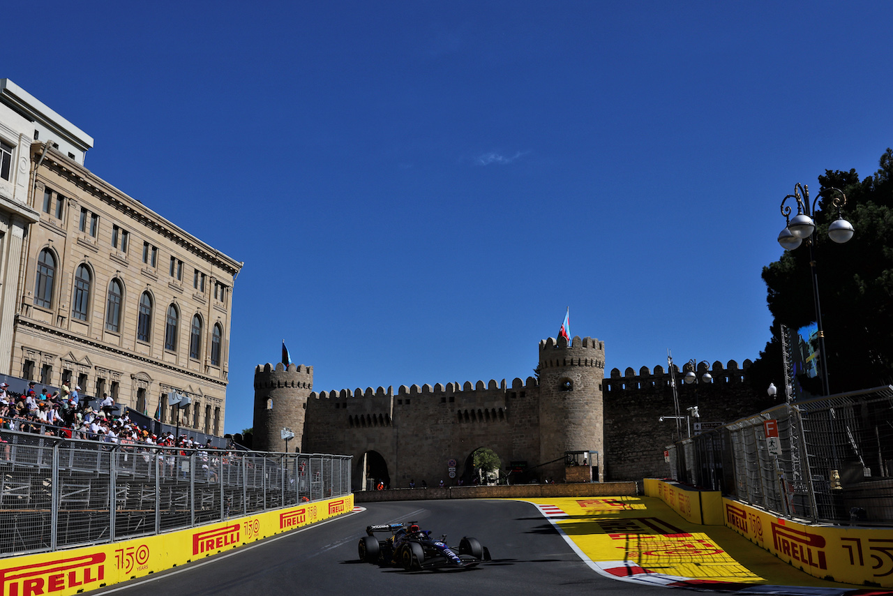 GP AZERBAIJAN, Alexander Albon (THA) Williams Racing FW44.
12.06.2022. Formula 1 World Championship, Rd 8, Azerbaijan Grand Prix, Baku Street Circuit, Azerbaijan, Gara Day.
- www.xpbimages.com, EMail: requests@xpbimages.com © Copyright: Bearne / XPB Images