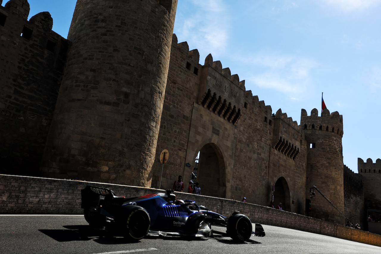 GP AZERBAIJAN, Alexander Albon (THA) Williams Racing FW44.
12.06.2022. Formula 1 World Championship, Rd 8, Azerbaijan Grand Prix, Baku Street Circuit, Azerbaijan, Gara Day.
- www.xpbimages.com, EMail: requests@xpbimages.com © Copyright: Bearne / XPB Images